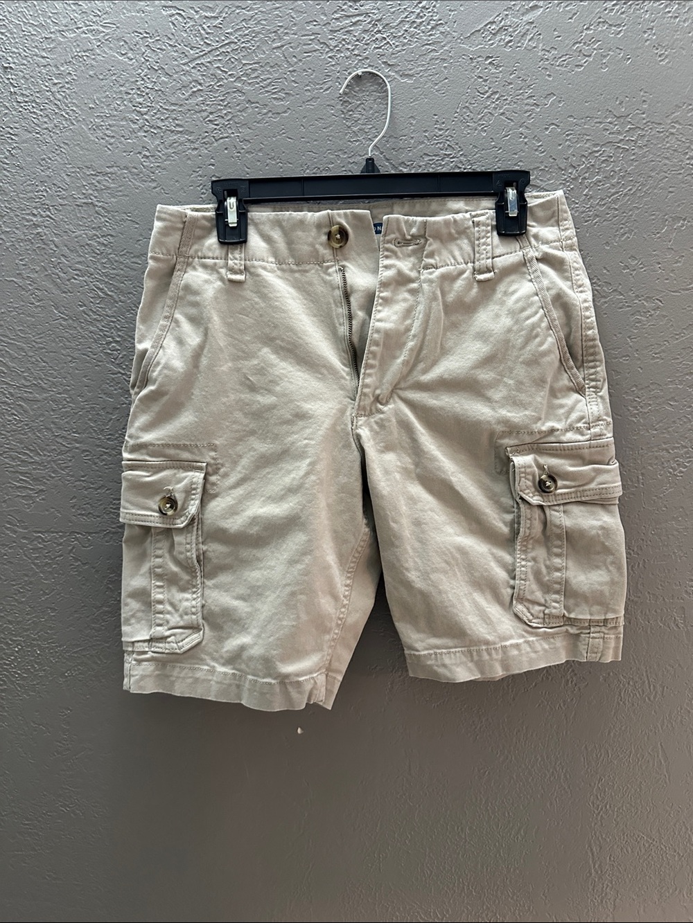 Old Navy Men's Cargo Shorts in Beige